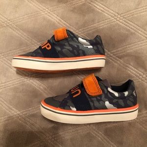 NWOT Clarks First Shoes Toddler Boys Sneaker